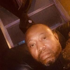 Meet your Posher, Lonny